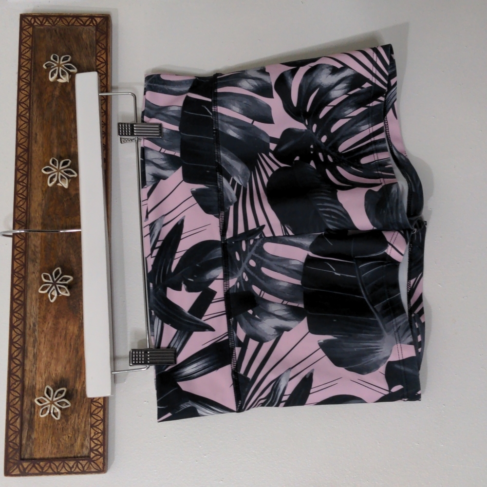 Athletic tropical pink shorts
